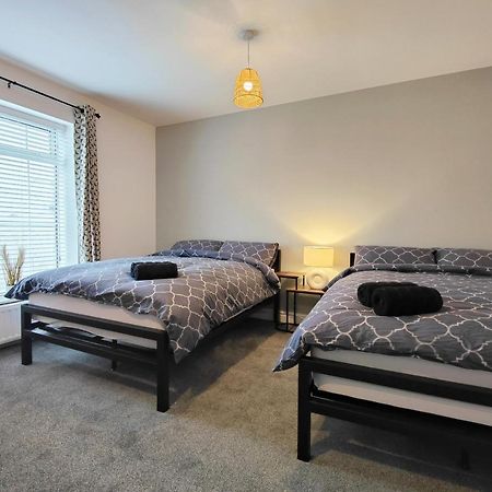Villa Stott House - Bright Spacious Townhouse 15 Minutes To Central Manchester With Free Parking Exterior foto