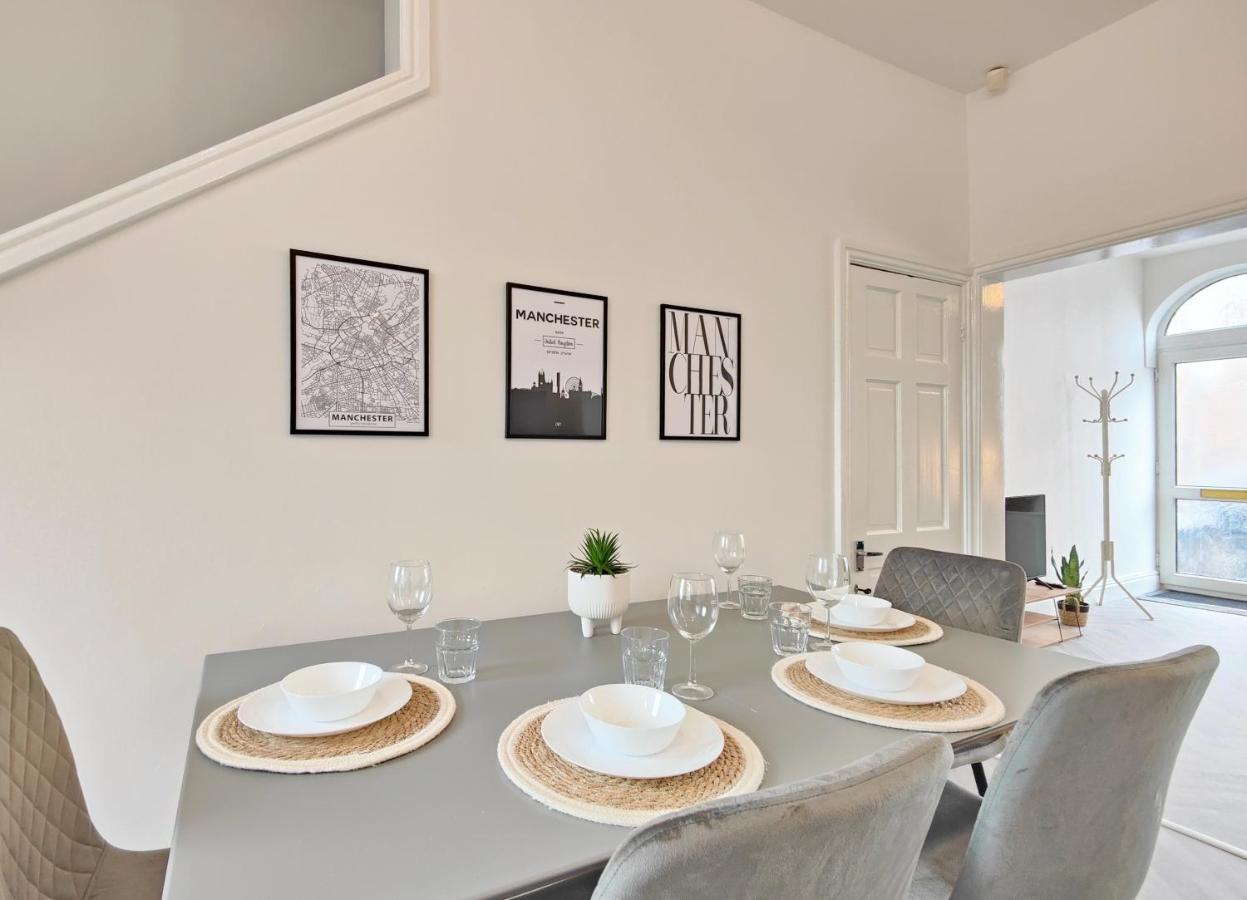 Villa Stott House - Bright Spacious Townhouse 15 Minutes To Central Manchester With Free Parking Exterior foto