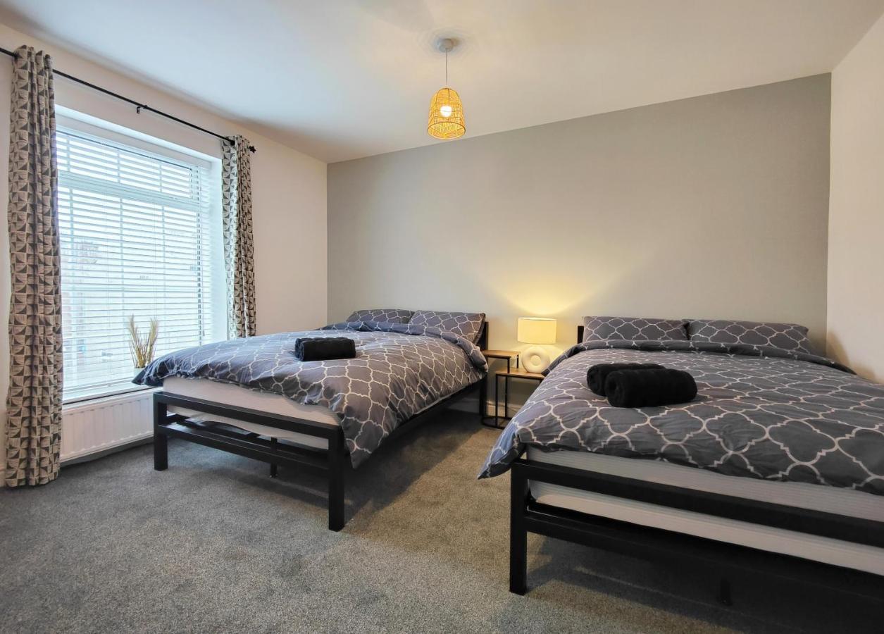 Villa Stott House - Bright Spacious Townhouse 15 Minutes To Central Manchester With Free Parking Exterior foto